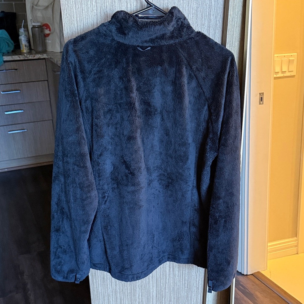 The North Face Women's Cozy Black Teddy Jacket - Picture 3 of 3
